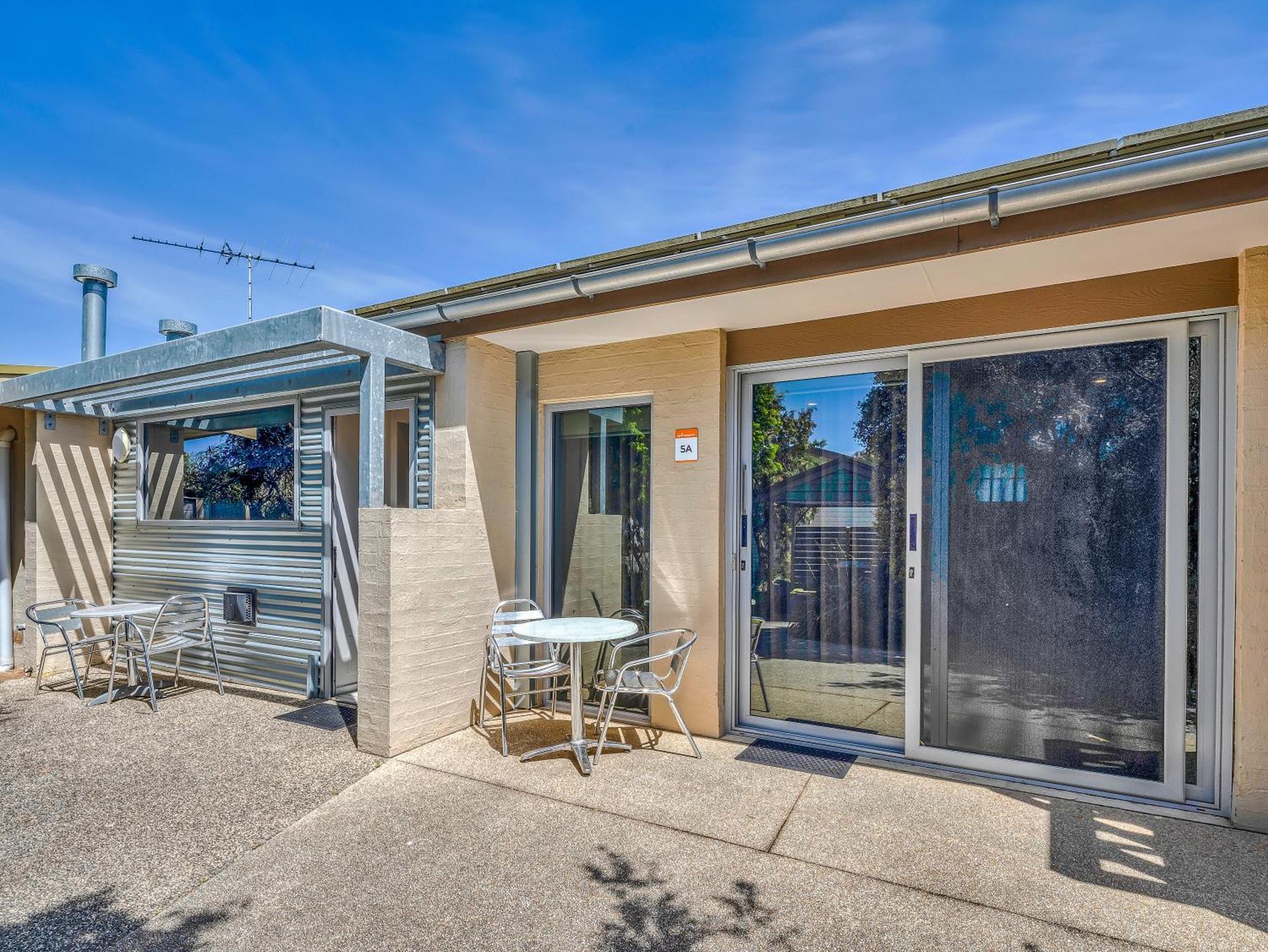 Big4 Ingenia Holidays Queenscliff Beacon Экстерьер фото